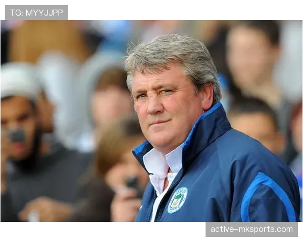 布鲁斯执掌英超新帅印，战术革新引球迷热切期待