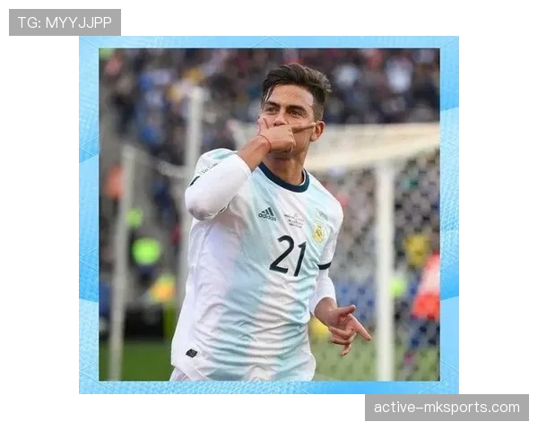 巴西队中路渗透战术强势崛起,世界杯新征程表现备受瞩目 巴西队中路渗透战术强势崛起,世界杯新征程表现备受瞩目