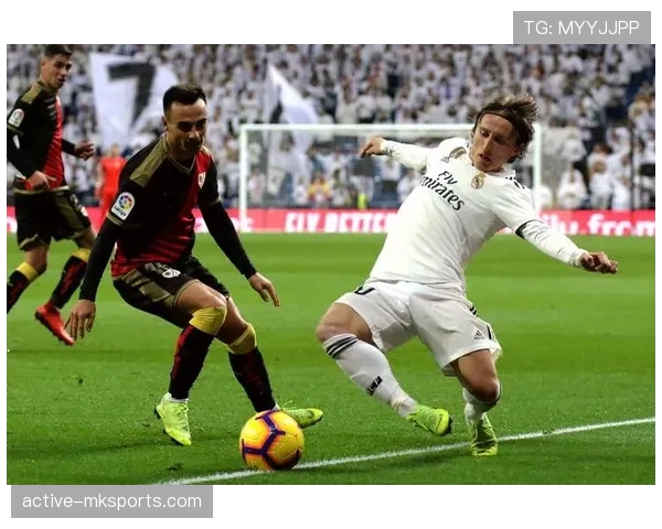 塞维利亚新赛季进攻体系焕然一新，战术革新激发破门潜能